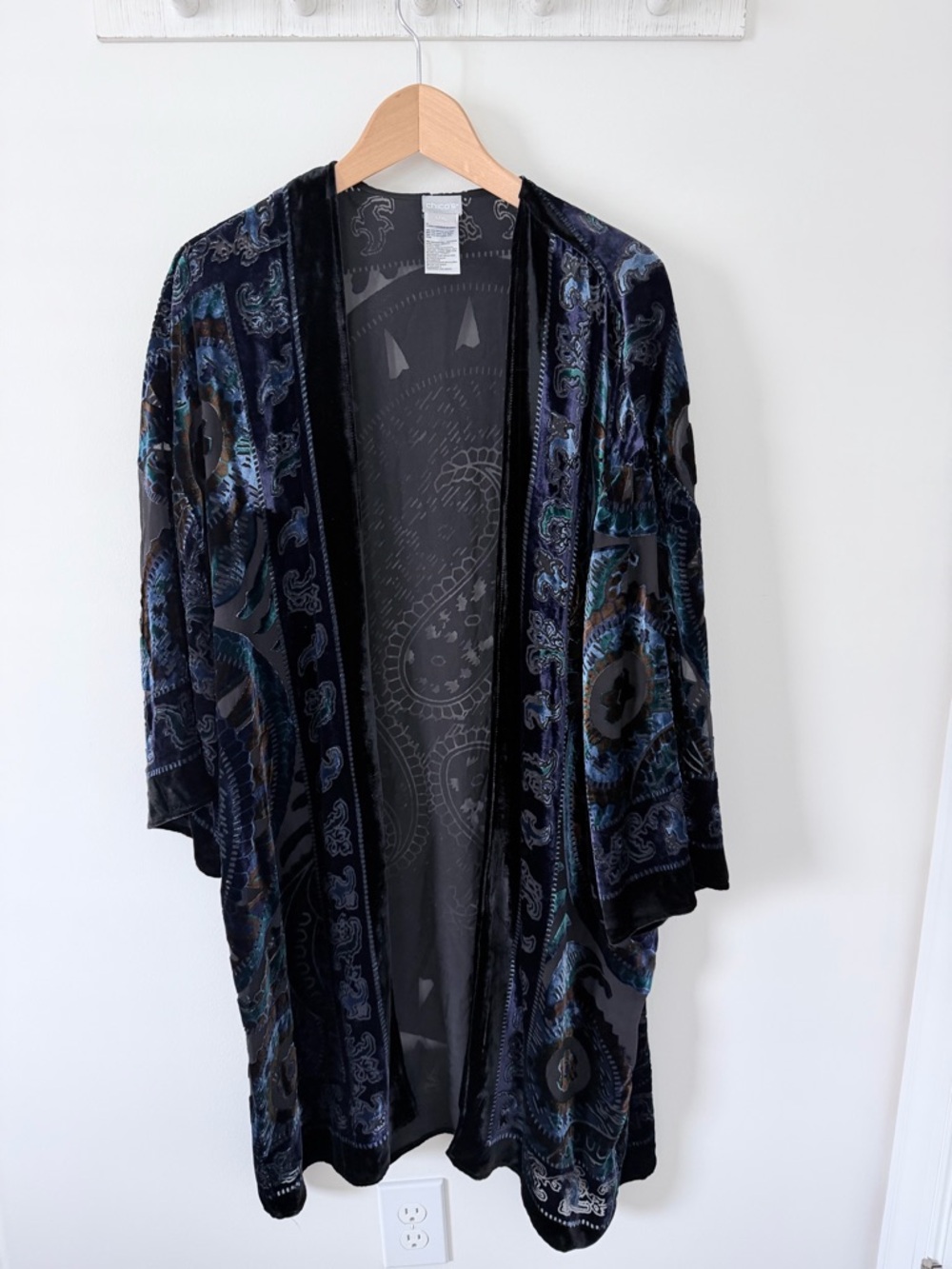 Chico's Velvet Open-Front Kimono Robe in Navy with Teal Accents